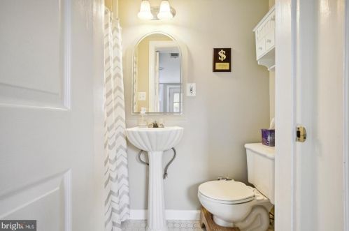 625 Alfred St, Alexandria VA  22314-1822 exterior