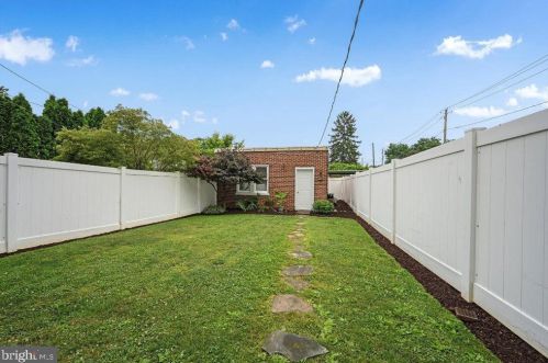 1023 Clay St, Lancaster PA 17603-2609 exterior