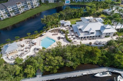 340 Horse Creek Dr, Naples FL 34110-6000 exterior