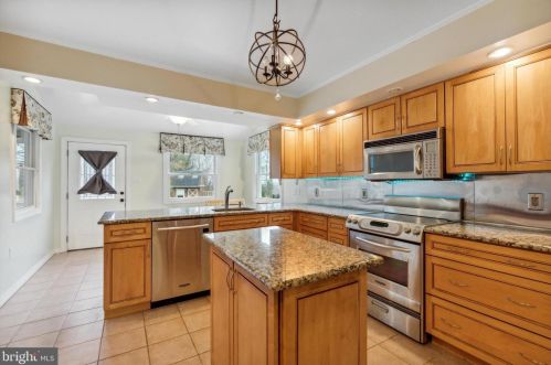 3457 Bent Rd, Huntingdon Valley PA  19006-4101 exterior