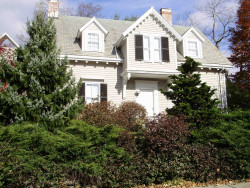 53 Cabot St, Newton, MA 02458-2501