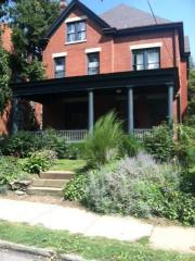 403 Aiken Ave, Pittsburgh PA  15206-2807 exterior