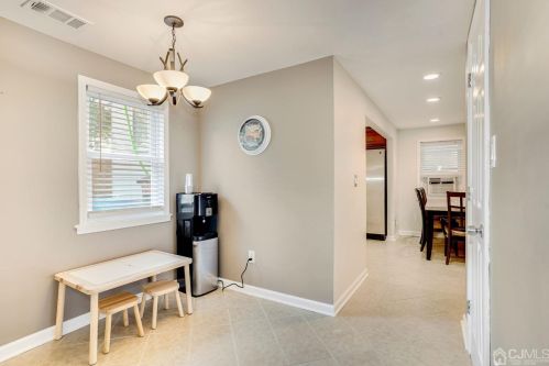 33 Coddington Ave, Avenel NJ 07001-1941 exterior