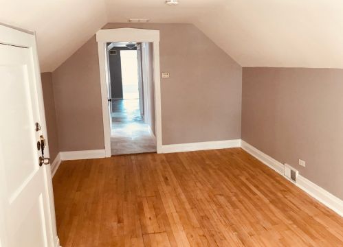 5042 Winnemac Ave, Chicago IL 60630-2315 exterior