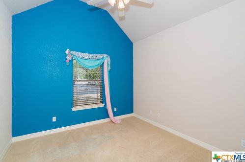 578 Winding River Ln, Spring Branch TX 78070-6382 exterior