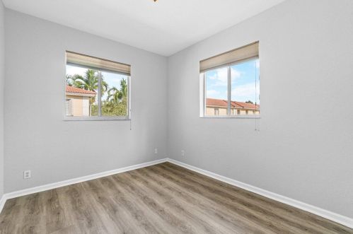 2897 Greenleaf Cir, Boynton Beach FL 33426-8662 exterior