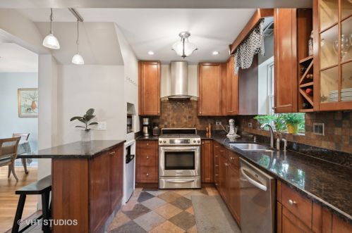 1830 74th Ave, Chicago IL 60707-3708 exterior