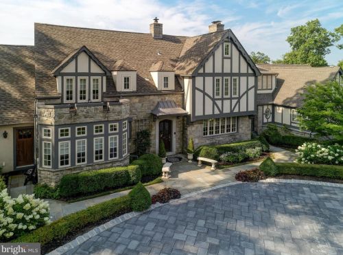 182 Tavistock Ln, Tavistock, NJ 08033-3602