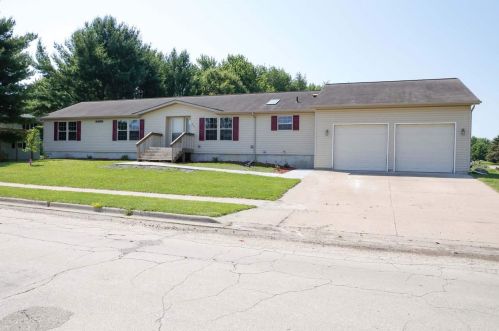801 Brownell St, Tomah, WI 54660-2201