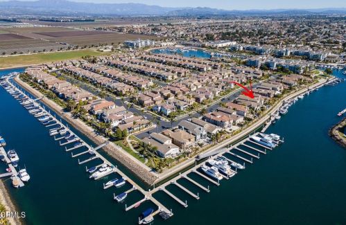 4134 Caribbean St, Oxnard, CA 93035-1435