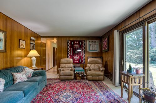 1398 Andrew St, Grand Rapids MI 49508-4814 exterior