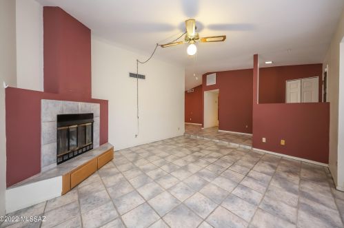 5242 Calle Montuoso, Tucson AZ 85745-9529 exterior