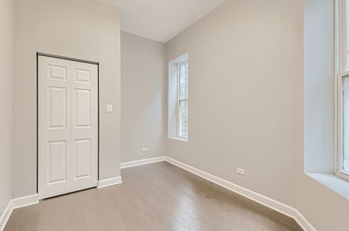 5932 Pr Ave, Chicago IL 60637-1321 exterior