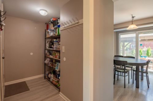 1049 Cedar Crst Dr, Bull Valley IL 60014-6931 exterior