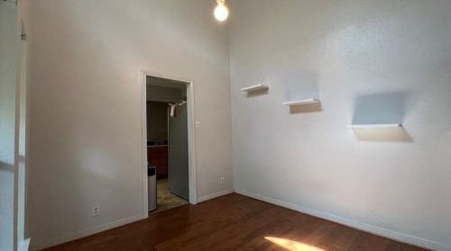 6513 Cat Creek Trl, Austin TX  78731-2613 exterior