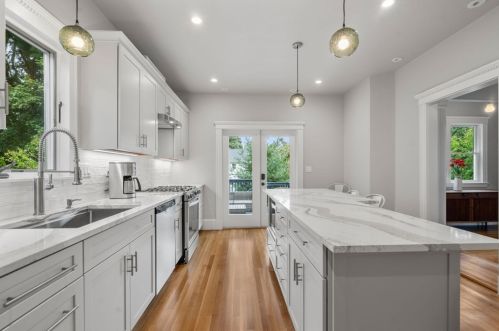 73 Fletcher St, Boston MA 02131-1918 exterior