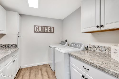 8257 Beverly St, Tucson AZ  85710-5931 exterior