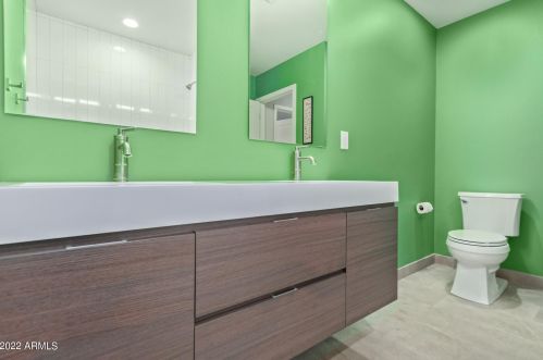 6720 11th St, Phoenix AZ  85014-1028 exterior