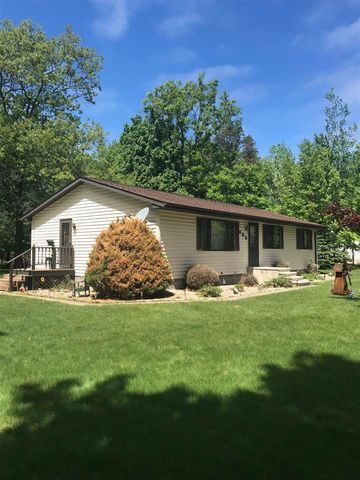 406 26th St, Brampton, MI 49837-2321