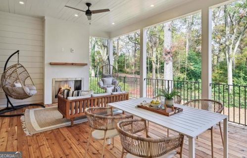 1266 Briardale Ln, Atlanta GA 30306-2624 exterior