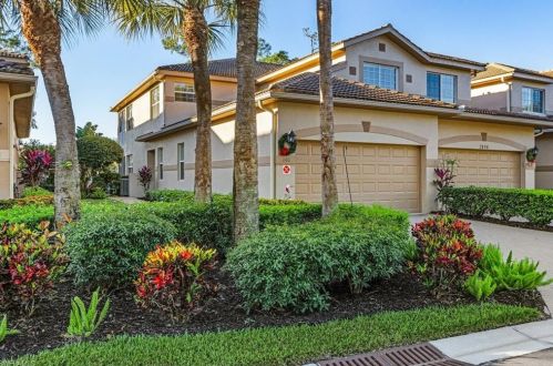 3896 Forest Glen Blvd, Naples, FL 34114-2512