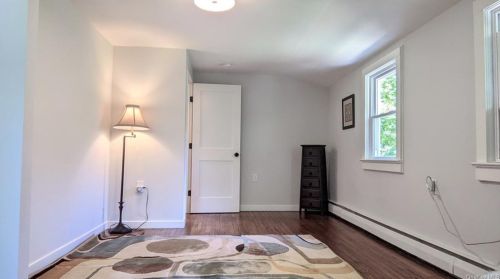 7 Phillips Rd, Poughkeepsie NY 12603-2909 exterior