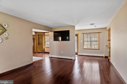 79 Orchard Ave, Runnemede NJ 08078-1356 exterior