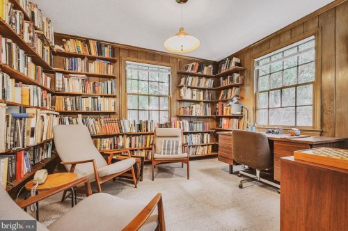 4400 Springdale St, Washington DC 20016-2716 exterior