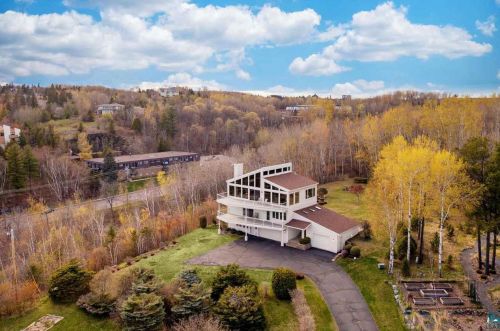 1133 Denney Dr, Duluth MN 55805-1518 exterior