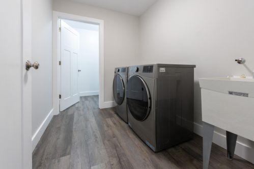 2621 Bluestone Cir, Kalamazoo MI  49009-6761 exterior