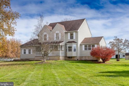 262 Lk Rd, Pilesgrove NJ 08098-3008 exterior