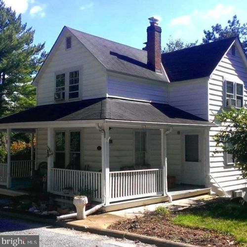 801 Avery Rd, Rockville MD  20851 exterior