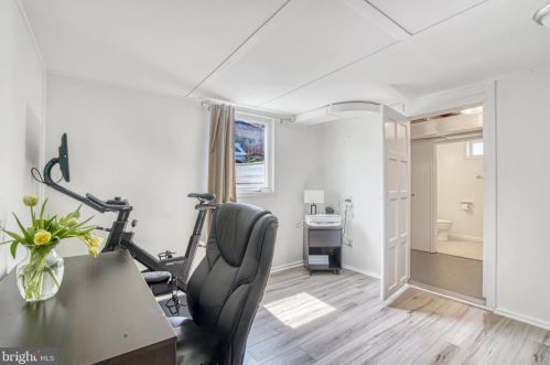 6014 Kings Hwy, Alexandria VA  22303-2232 exterior