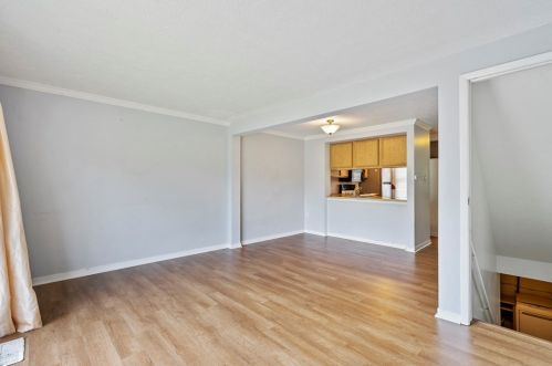 501 Bonnie Brae Dr, Moon Twp PA  15108-3851 exterior