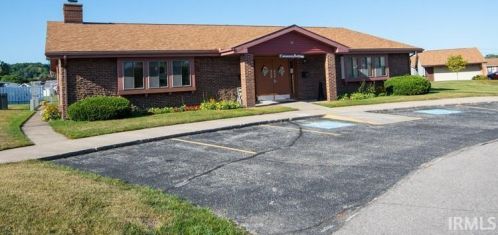 1218 Berkley Cir, Mishawaka IN 46544-4802 exterior