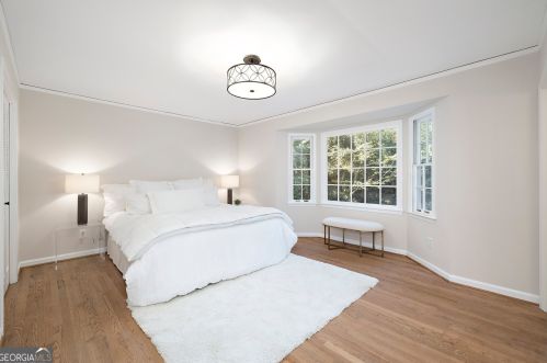 7330 Hunters Branch Dr, Atlanta GA  30328-1721 exterior