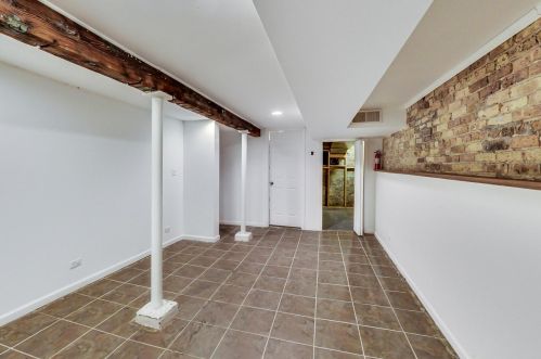 5647 Magnolia Ave, Chicago IL 60660-1908 exterior