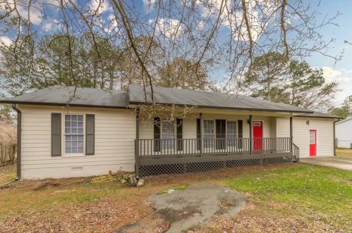 3108 Rock Pine Way, Lithonia GA  30078-4540 exterior