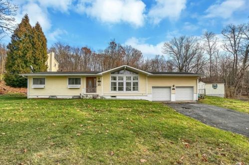 433 Storms Rd, Valley Cottage NY exterior