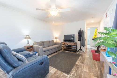 52 Longmeadow Dr, Concord NH 03301-3413 exterior