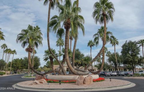 9717 Holiday Way, Chandler AZ 85248-6019 exterior