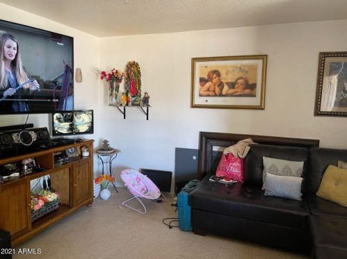 2725 Beck Ln, Phoenix AZ 85032-4255 exterior