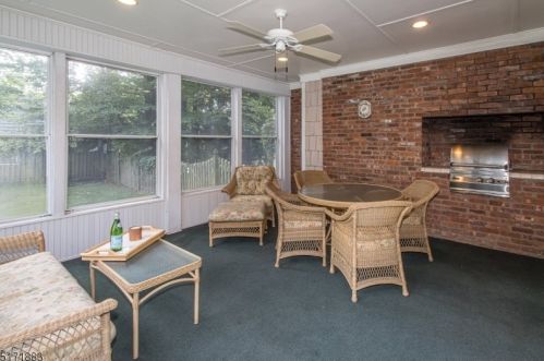 10 Marion Ln, Scotch Plains NJ 07076-2925 exterior