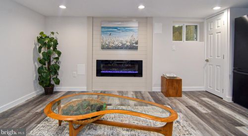 2911 17th St, Washington DC  20018-1825 exterior