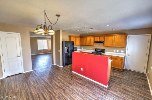 5869 Fantail Ln, Tucson AZ  85756-8637 exterior