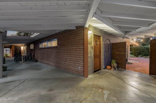 8051 14 Ave, Phoenix AZ 85023-2585 exterior