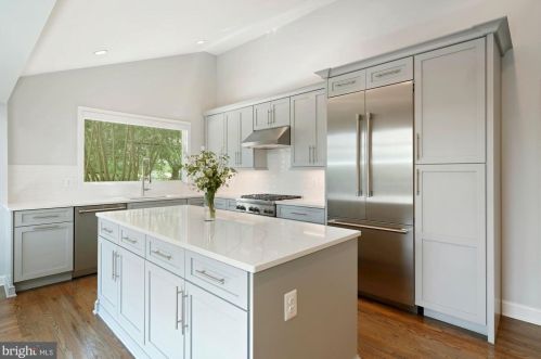 6543 Chesterfield Ave, Mc Lean VA  22101-5231 exterior