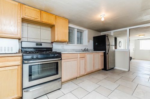 4856 Byron St, Chicago IL 60641-2604 exterior