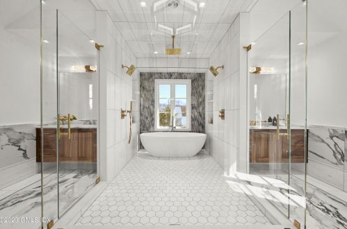 32 Meadowcroft Ln, Greenwich CT 06830-3823 exterior