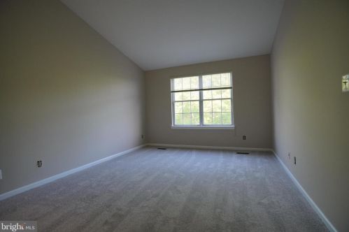 4503 Hazeltine Ct, Alexandria VA 22312-3206 exterior